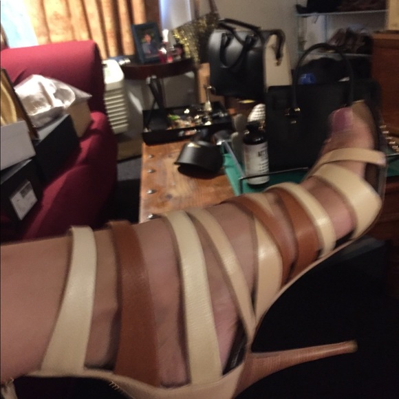 Meet your Posher,your is Christina Alexandrite - Picture 6 of 8